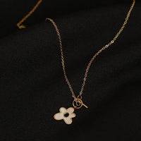 Modern petal necklace Jewellery Morandi Homeware
