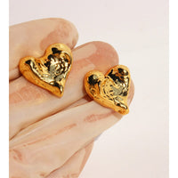 Textured heart studs Jewellery Morandi Homeware 