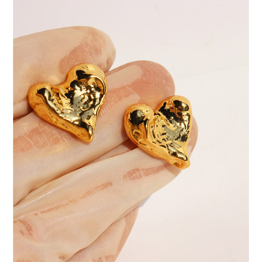 Textured heart studs Jewellery Morandi Homeware 