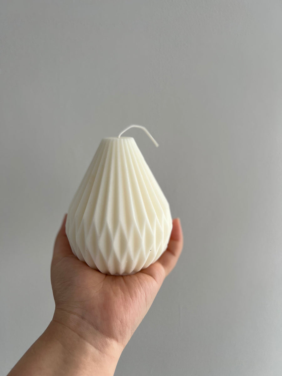 Pear candle - white Morandi Homeware 