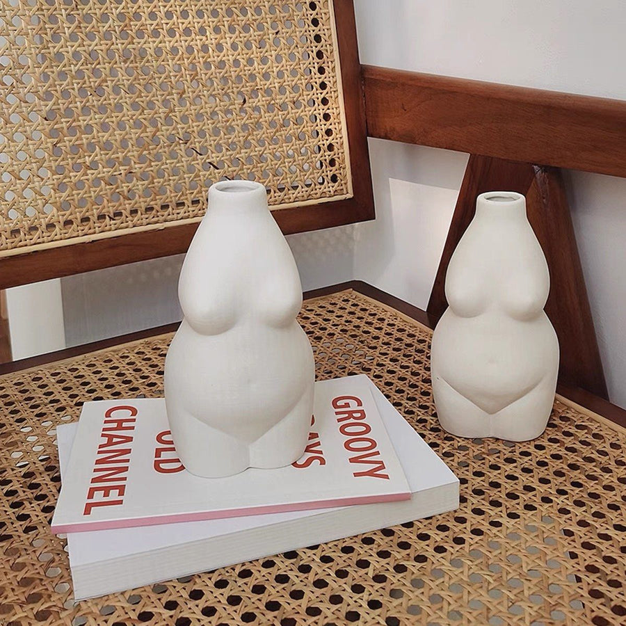 *PRE-ORDER* Aida Body Vase - White. ETA: 15th Nov Vases Morandi Home 